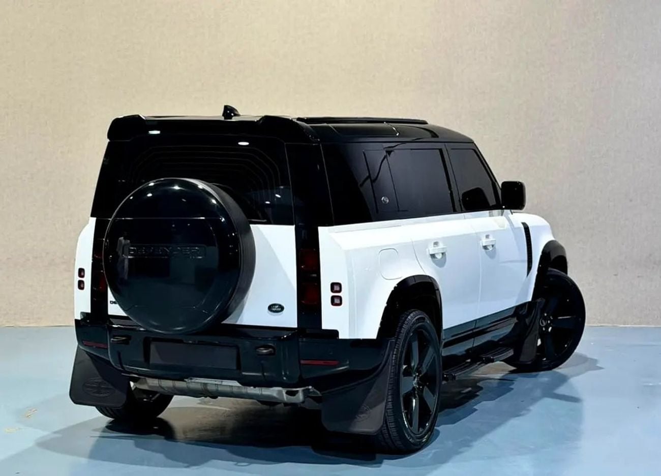 لاند روفر ديفندر 110 HSE | GCC Specs | Low Mileage
