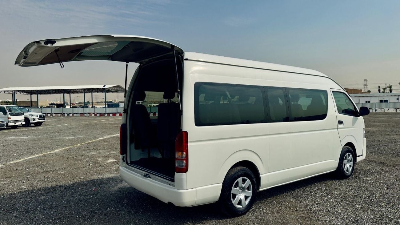 Toyota Hiace 2.7L PETROL ENGINE | RHD | 2017 | AUTOMATIC TRANSMISSION | 9+ Seats [Good Condition]