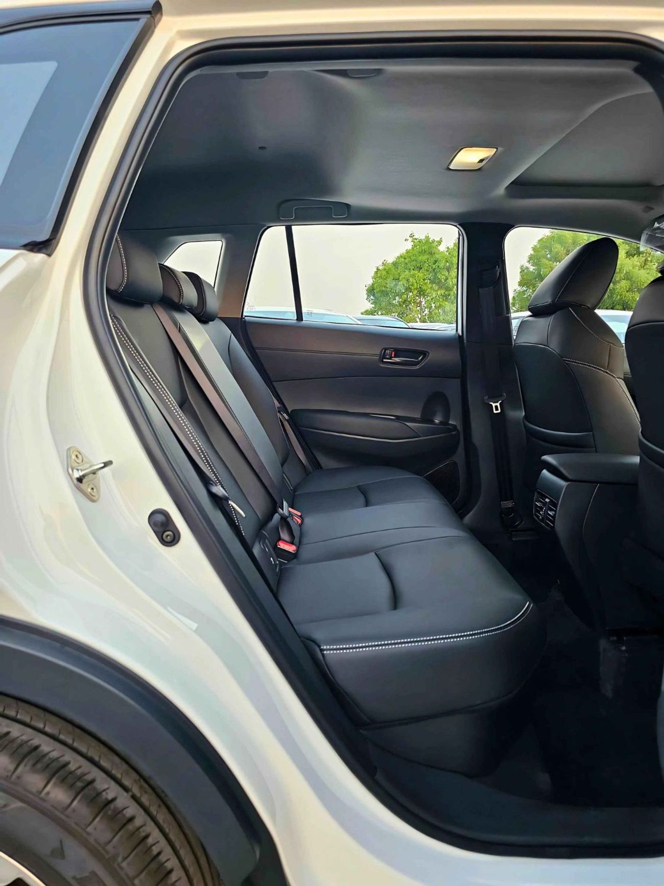 تويوتا كورولا كروس ELITE HYBRID/ 2.0L V4 /FULL OPTION/ FRONT&REAR CAMERA, DRIVER POWER SEAT / CODE#CRCHCF