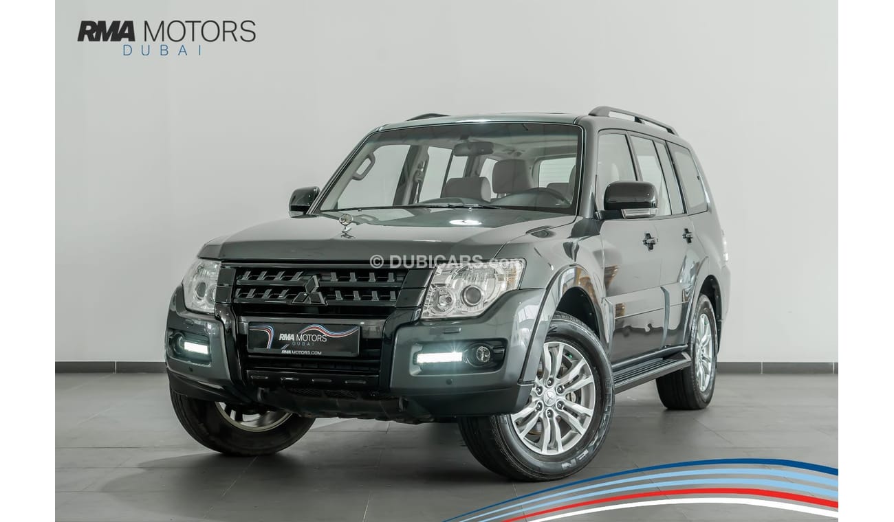 ميتسوبيشي باجيرو 2015 Mitsubishi Pajero 3.8L V6 GLS Black Pack / Full-Service History