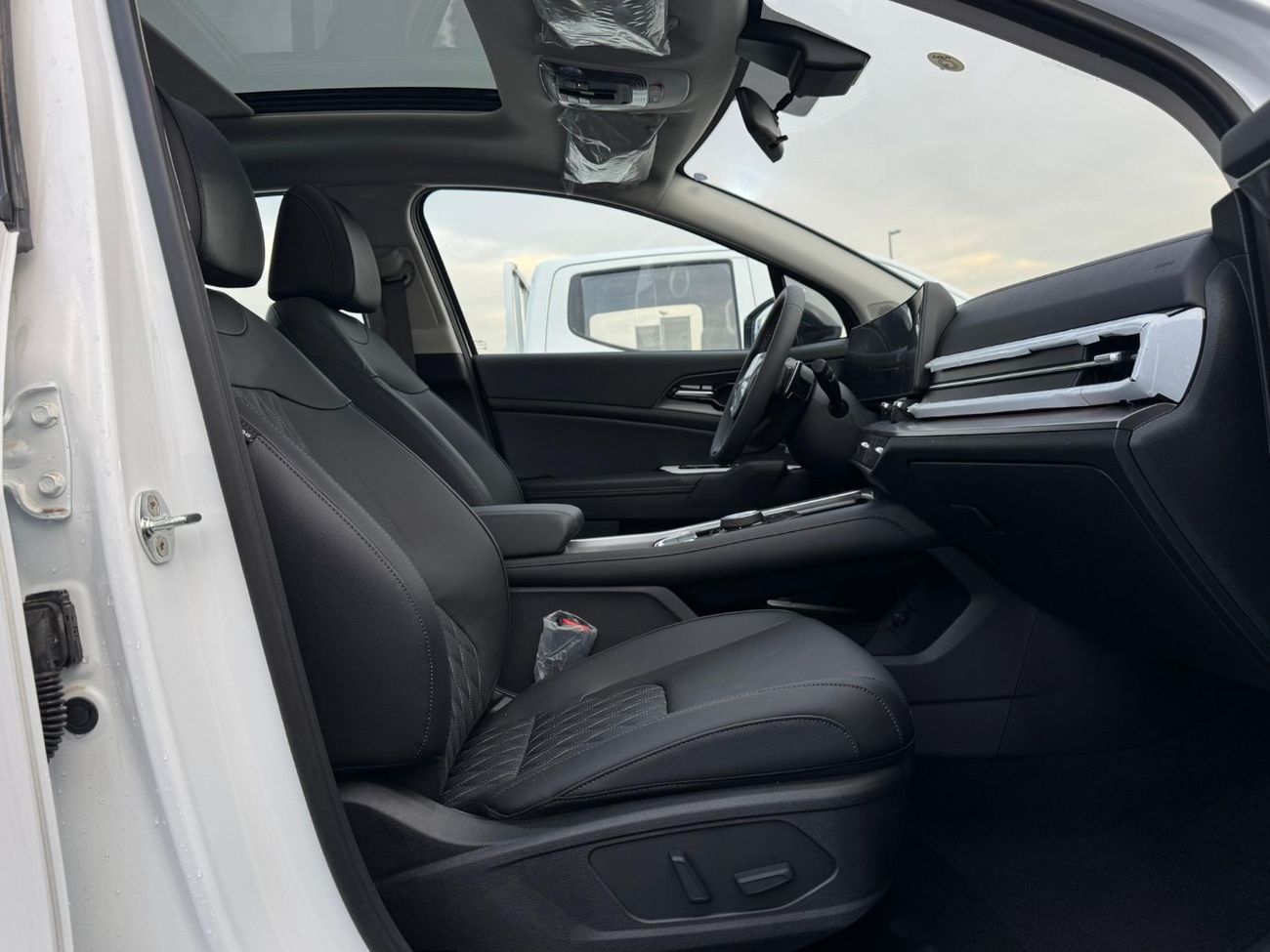 كيا سبورتيج 2.0L Petrol Turbo 4WD 2025 Export Price @ 90,000 AED