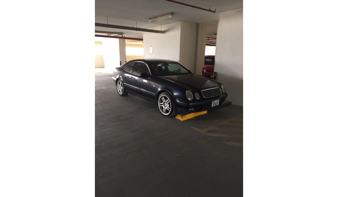 Mercedes-Benz CLK 320