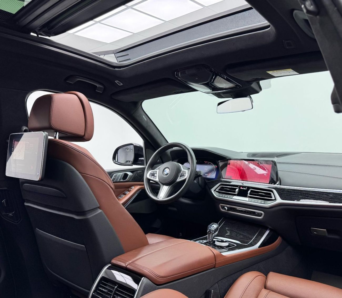 بي أم دبليو X7 40i M Sport Premium 3.0L 2022 BMW X7 xDrive40i M-Sport, 2026 BMW Warranty + Service Pack, Fully Load