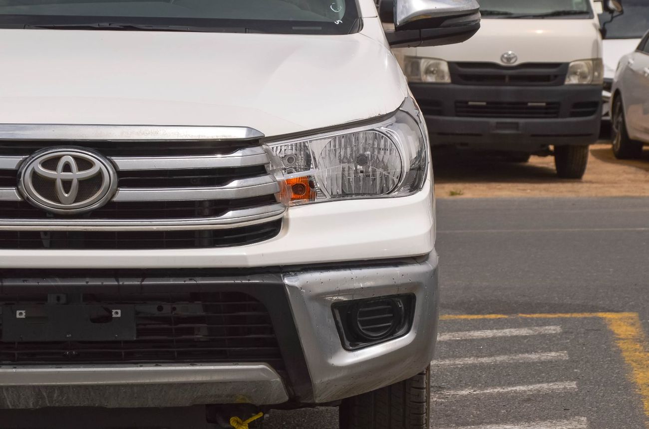 Toyota Hilux TOYOTA HILUX 2.7L RWD PETROL 4DOOR MT PICKUP 2025