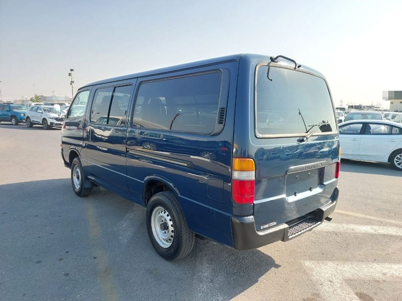 Toyota Hiace TOYOTA HIACE VAN RIGHT HAND DRIVE PETROL 1RZ-E ENGINE (PM07778)