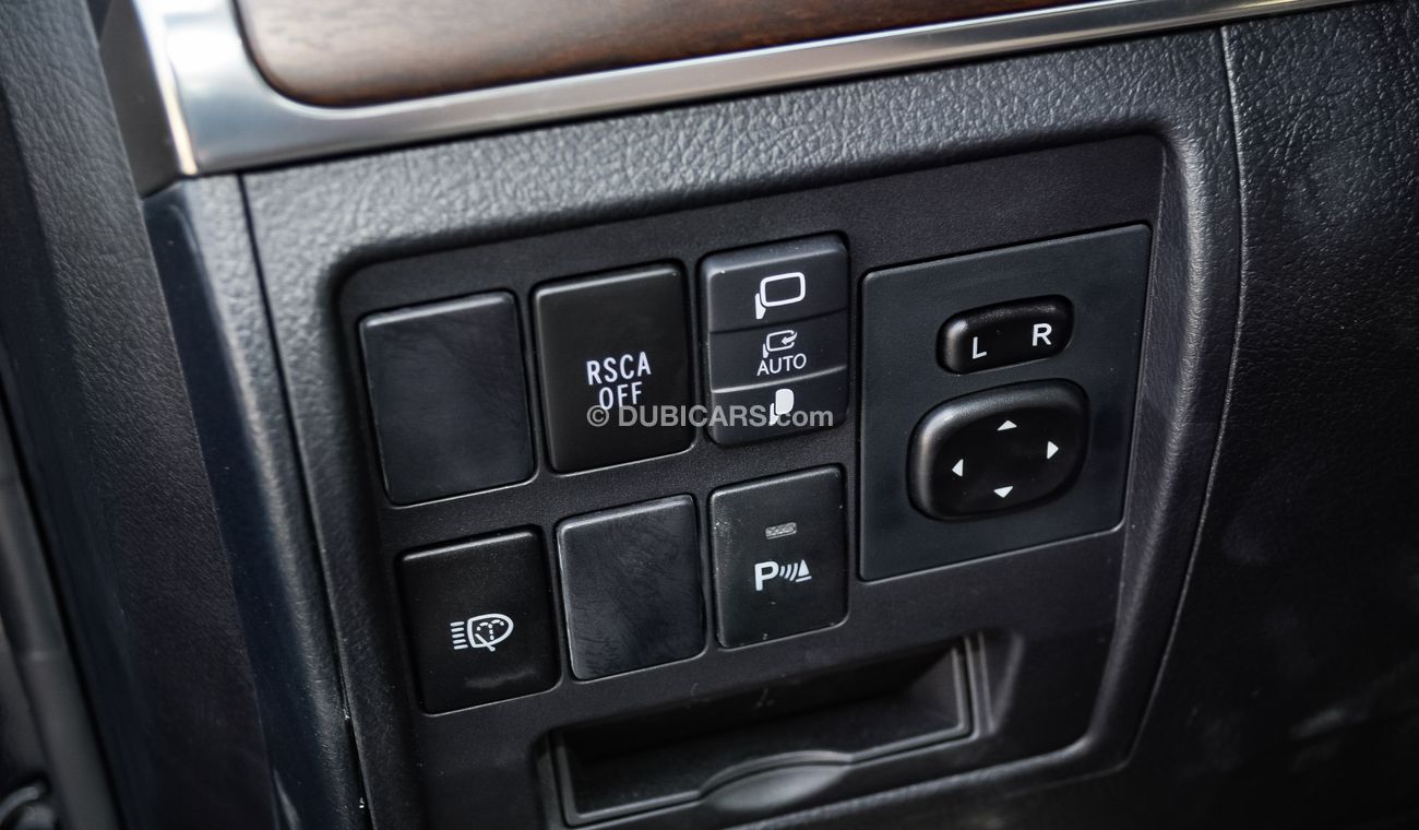 Toyota Land Cruiser VXR 5.7 V8