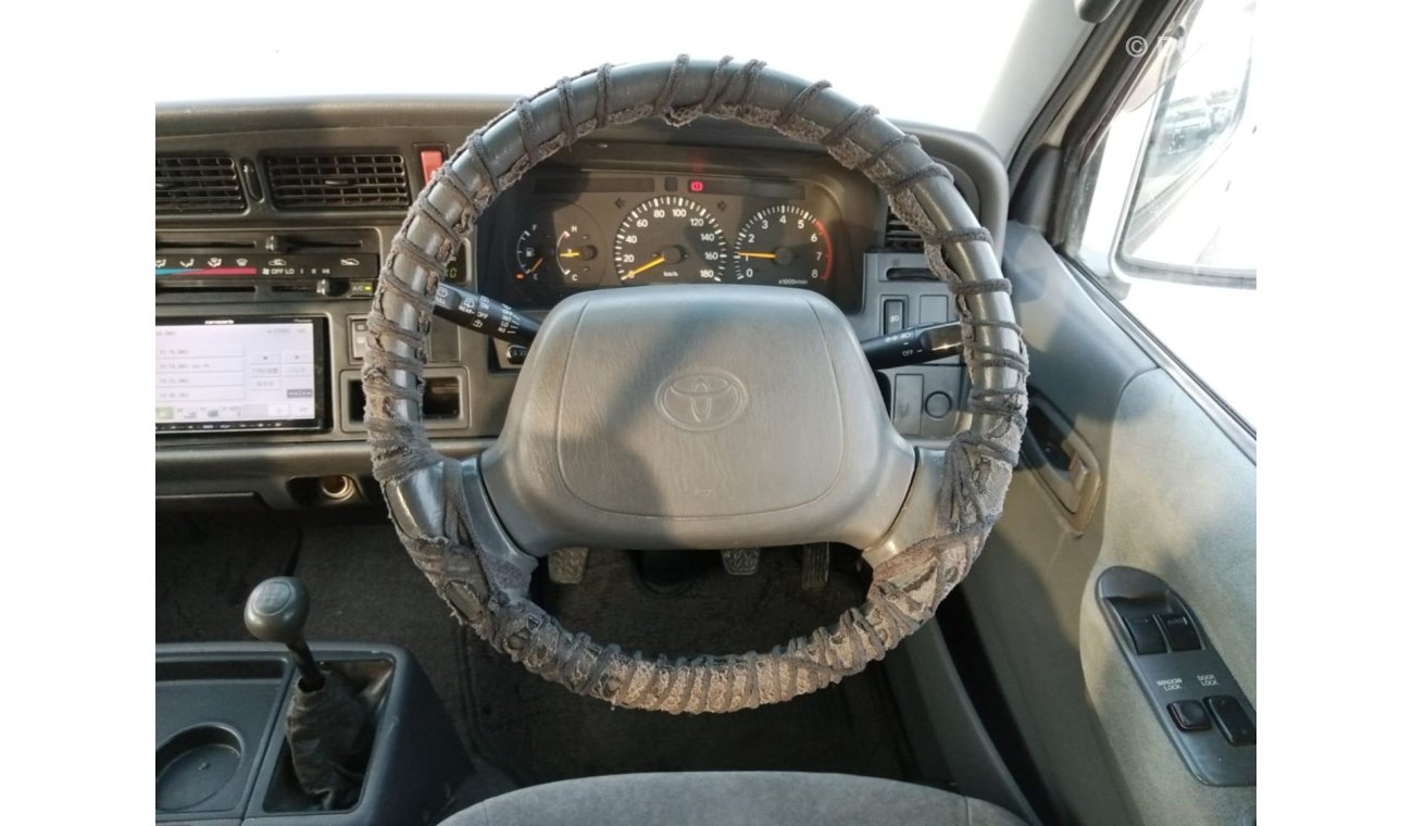 تويوتا هاياس TOYOTA HIACE RIGHT HAND DRIVE (PM954)