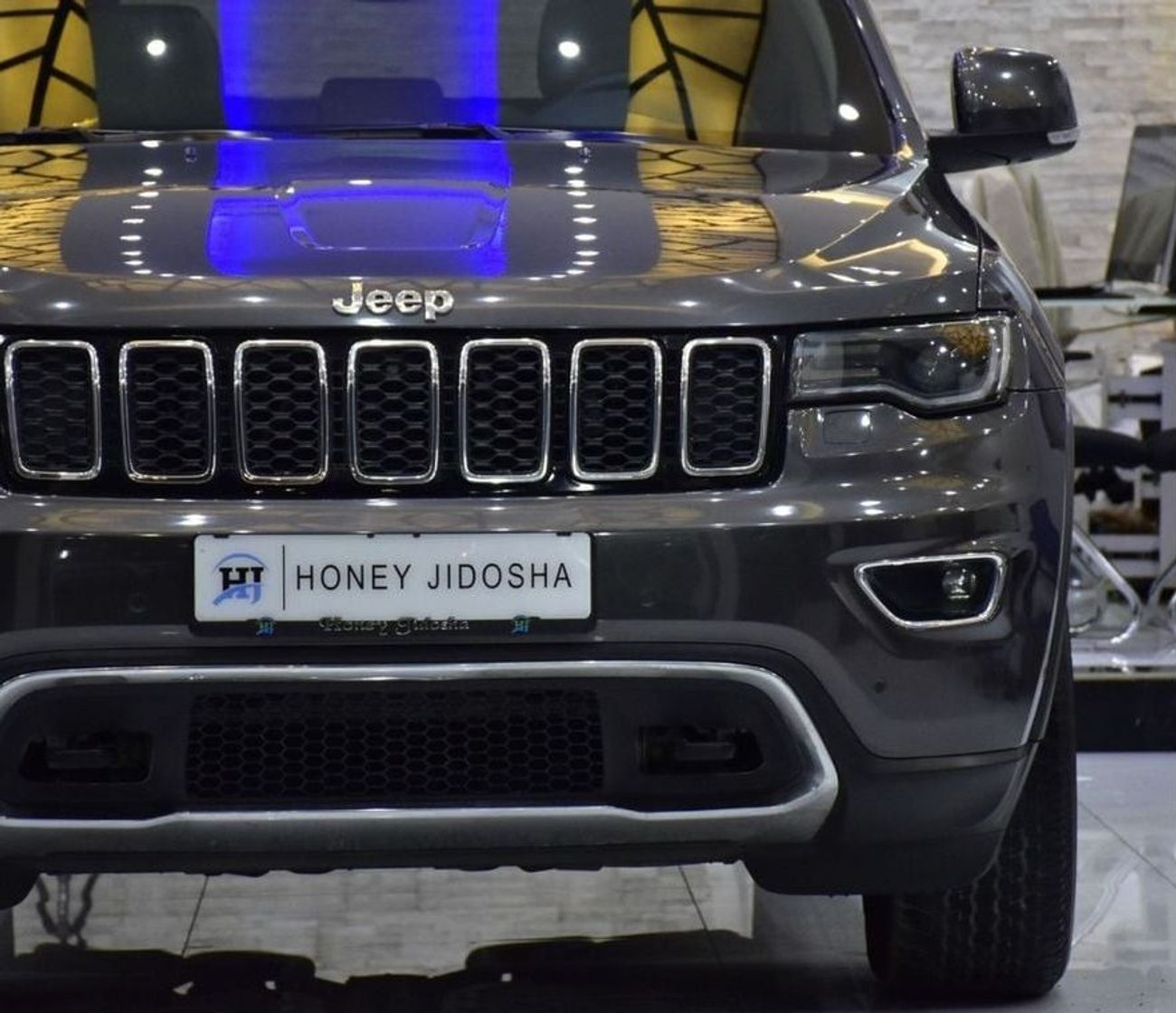 Jeep Grand Cherokee EXCELLENT DEAL for our Jeep Grand Cherokee Limited 4x4 ( 2017 Model ) in Grey Color GCC Specs