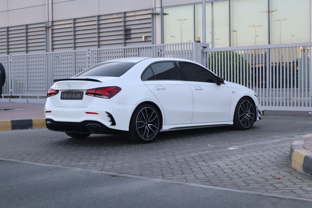 Mercedes Benz CLA35 AMG PREMIUM