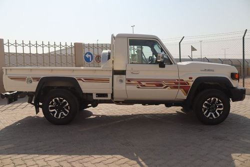 Toyota Land Cruiser Pick Up 2024 TOYOTA LAND CRUISER GRJ79 4.0 V6 A/T FULL -**EXPORT ONLY**التصدير فقط خارج الخليج**