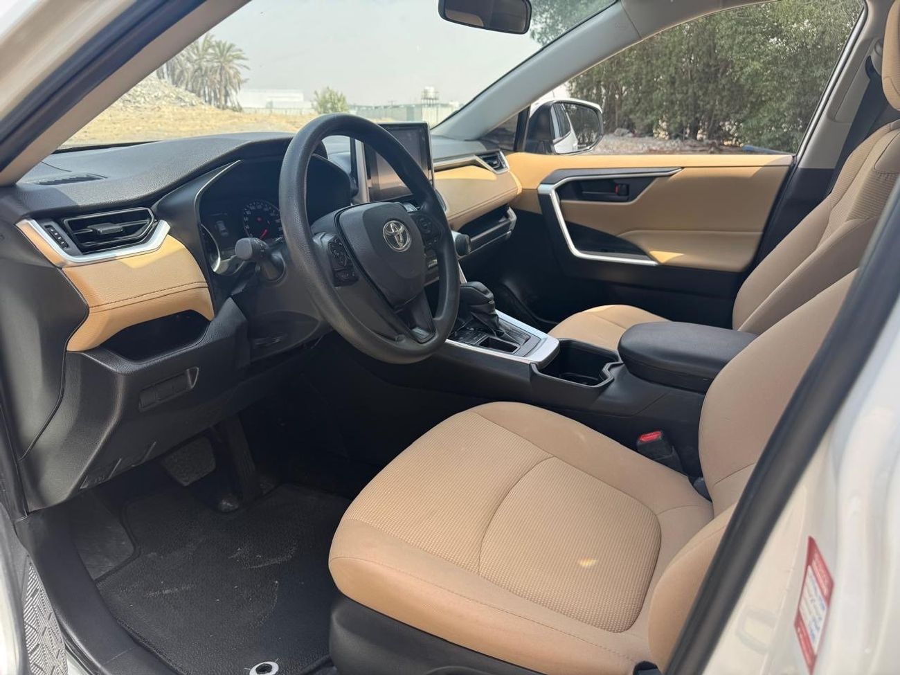 تويوتا راف ٤ Toyota RAV4 2024 GCC . Free accident. Full service history