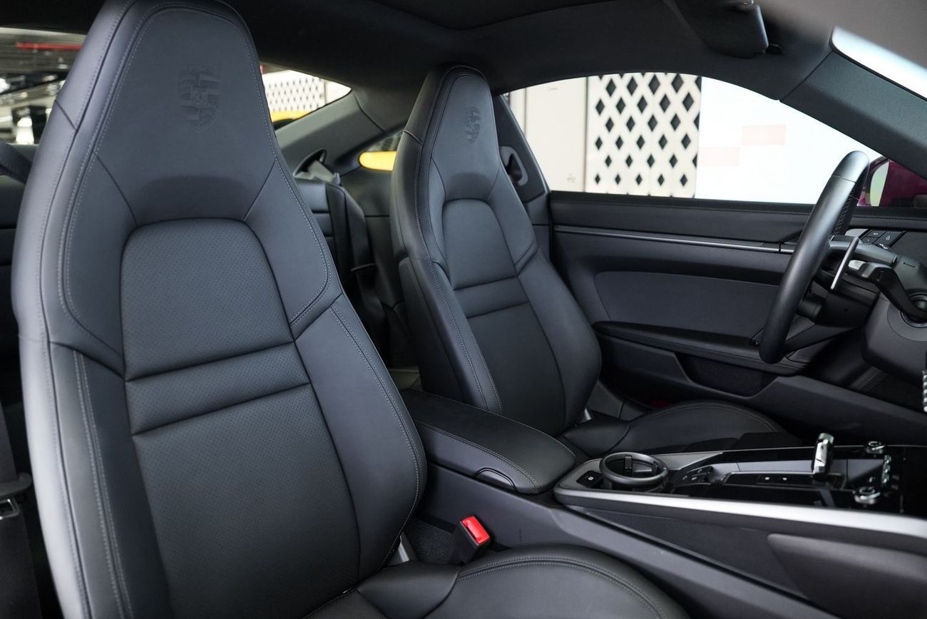 Porsche 911 Carrera S 3.0L (445 HP) Coupe