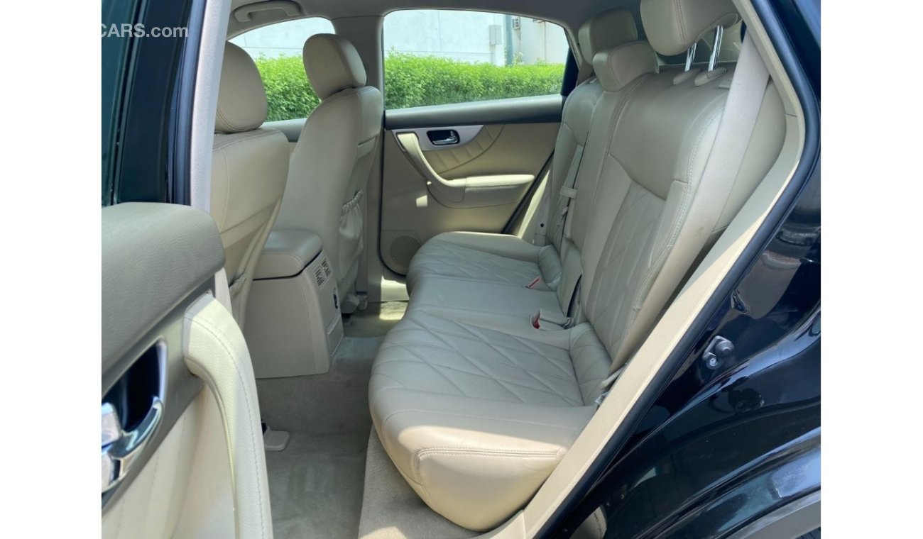 Infiniti QX70 AED 1725/ month INFINITI QX-70 FULL OPTION 3.7 V6 EXCELLENT CONDITION UNLIMITED KM WARRANTY..