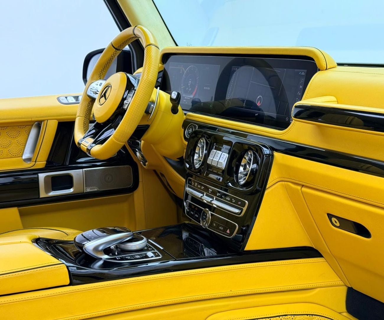 Mercedes-Benz G 63 AMG 2022 Mercedes Benz G63 AMG Brabus 900 Kit, 2027 MB Warranty, Full MB Service History, GCC