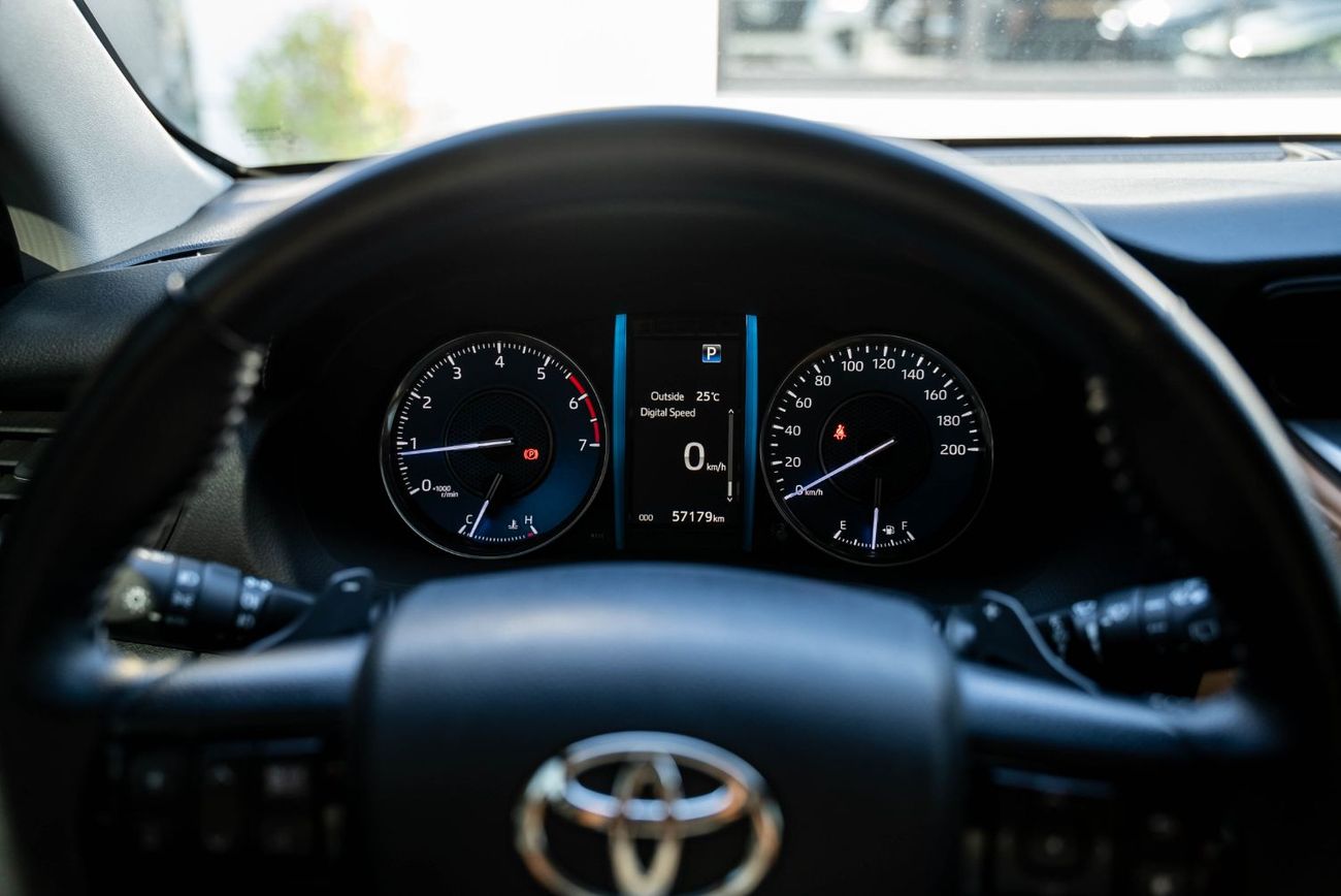 Toyota Fortuner VXR 4.0L (278 HP) VXR 2024 Agency Warranty Full Service History GCC 4.0L V6