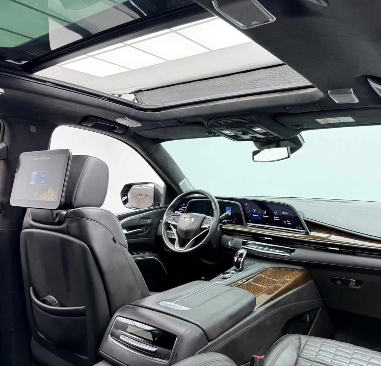 Cadillac Escalade SPORT PLATINUM 2023 Cadillac Escalade Sport Platinum, Excellent Condition, European Specs.