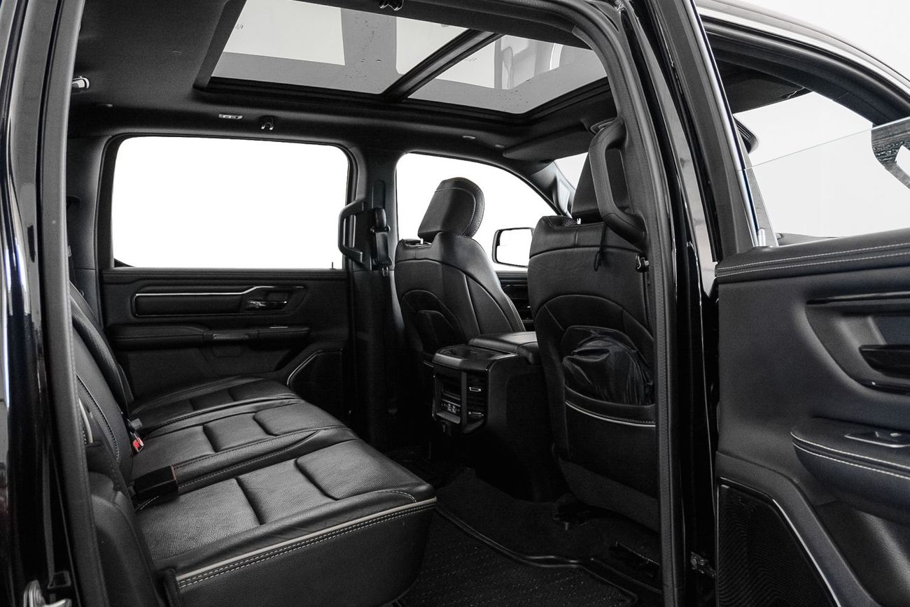 RAM 1500 Limited 5.7L (5 Seater)