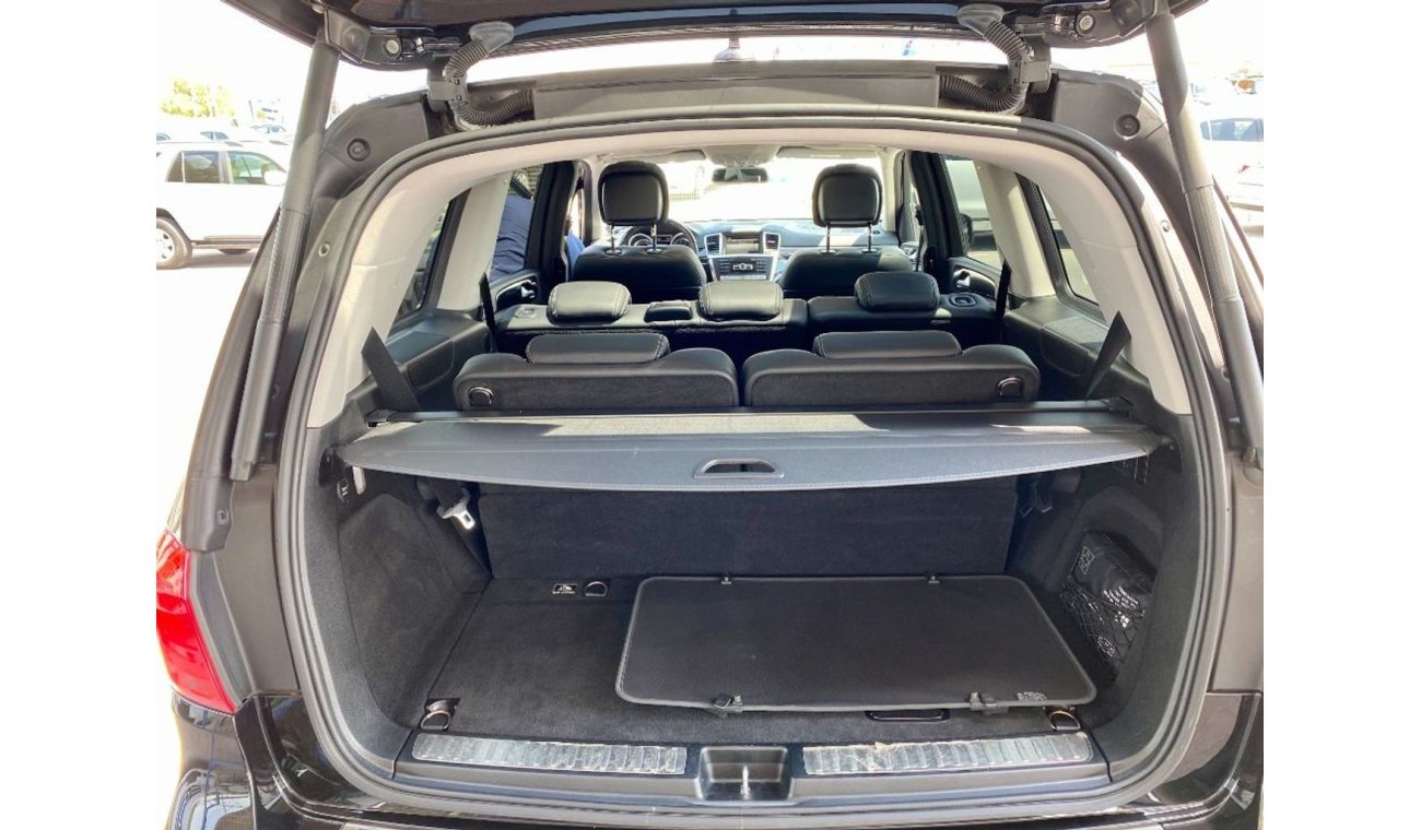 Mercedes-Benz GL 550 AMG Package Fully Loaded