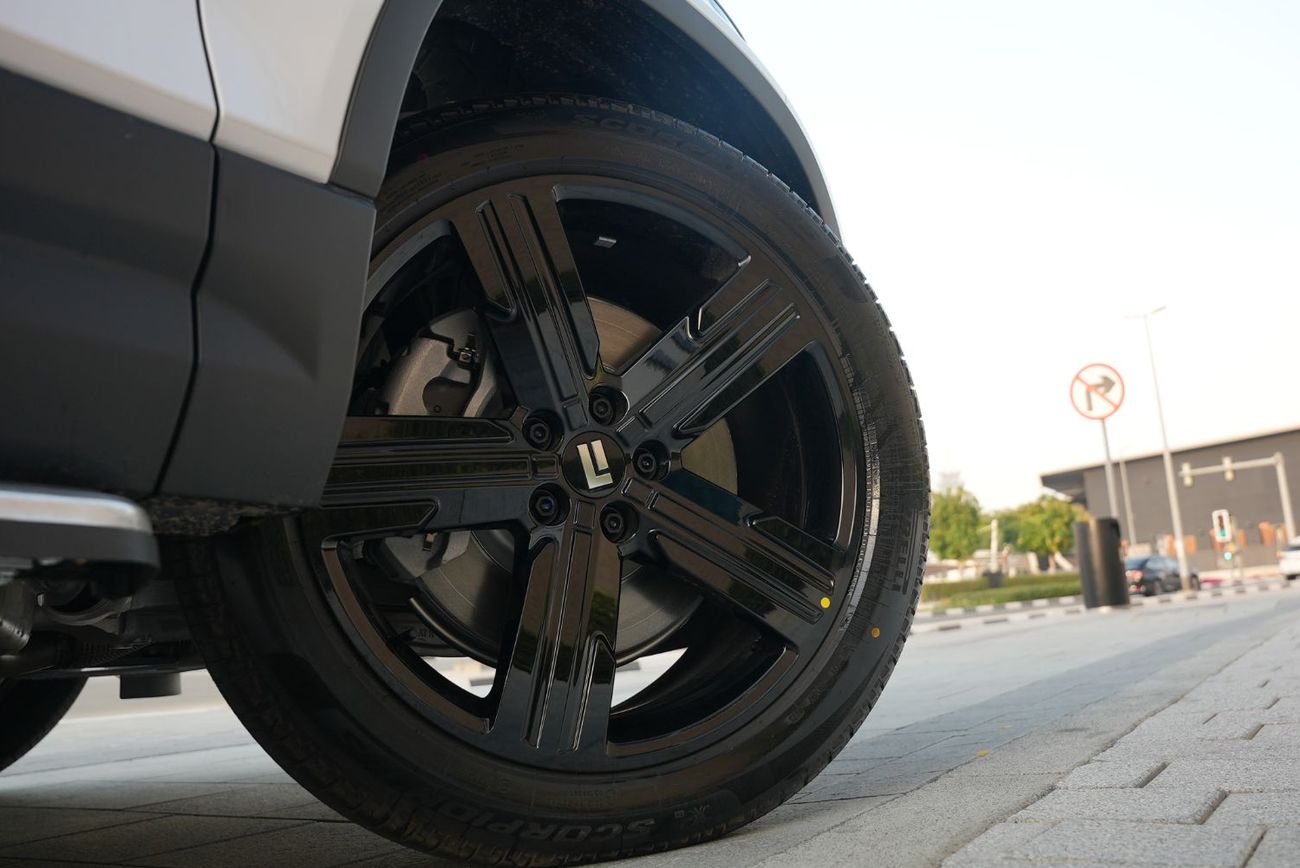 روكس 01 2026 ROX 01 Long Range Hybrid SUV 7-Seaters AWD 0Km