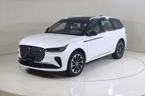 Lincoln Nautilus Reserve II 2.0L NAU424 / AL TAYER MOTORS / AL QOUZ SHOWROOM