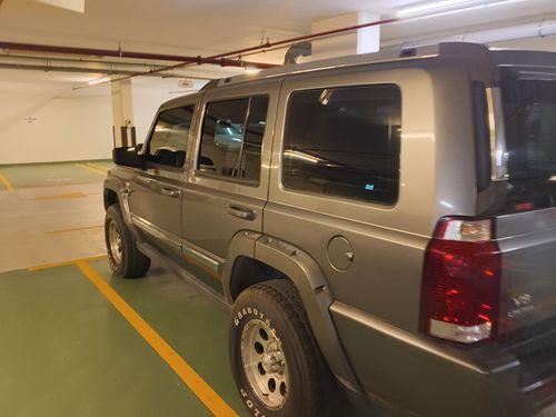 Jeep Commander V8 limited 4.7L