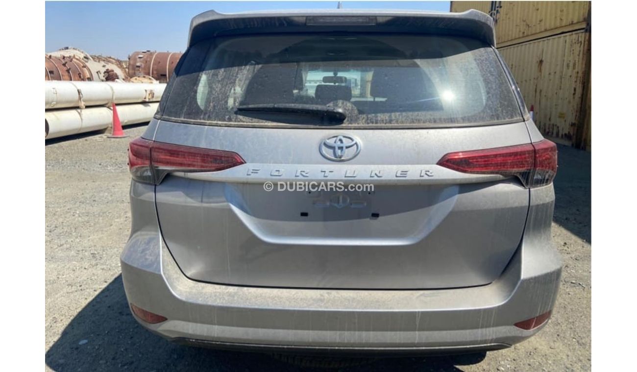 Toyota Fortuner TOYOTA FORTUNER 2.4L DSL 4/4 .. 2023