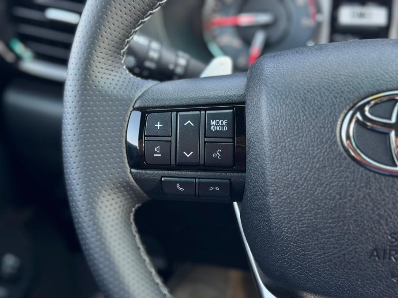 Toyota Hilux TOYOTA HILUX GR SPORT RALLY 4.0L 2025 GCC