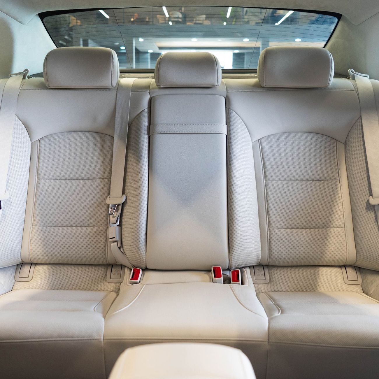 Hyundai Azera AED 1,915 P.M • 0% Downpayment • Hyundai Azera Calligraphy • Agency Warranty