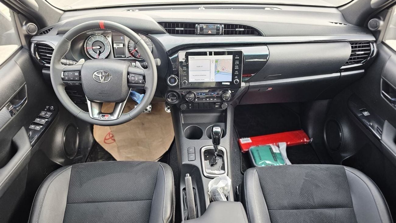 Toyota Hilux HILUX 4.0 GR-SSPORT  BLACK-BLACK 2026 MODEL