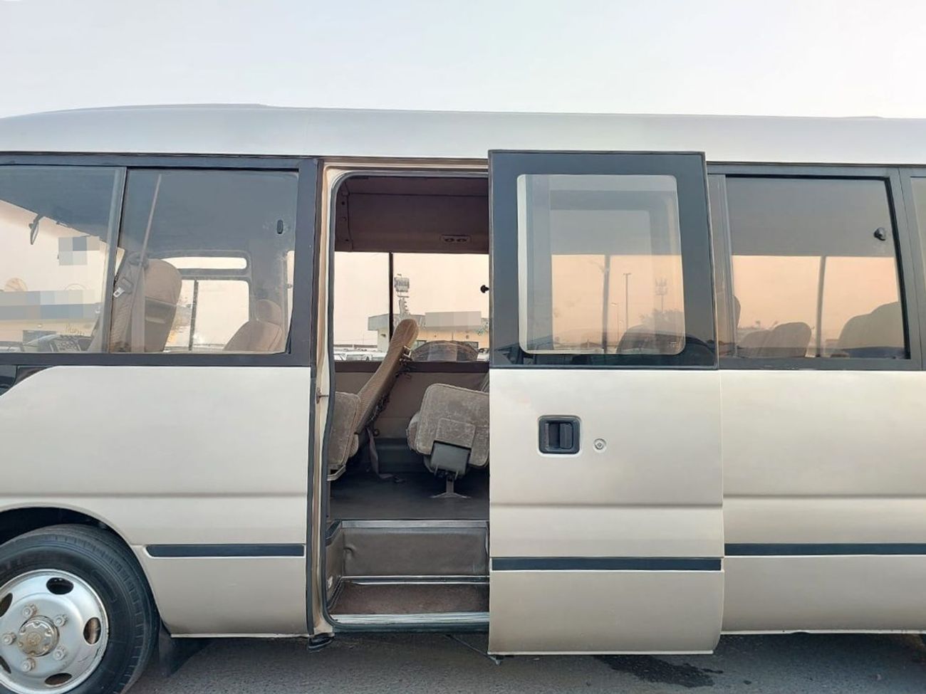 Toyota Coaster TOYOTA COASTER BUS RHD 1996 MODEL 4.1 L DIESEL AUTOMATIC(PM04049)