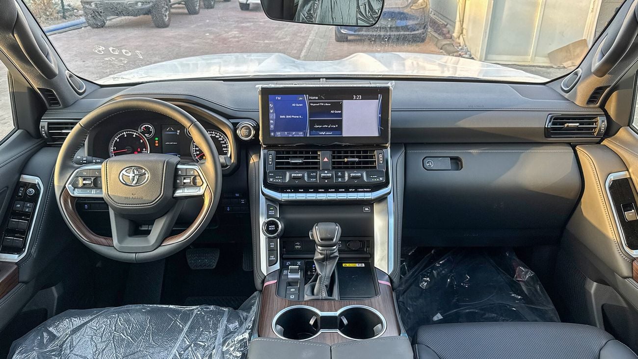 تويوتا لاند كروزر 2024 لاندكروزر جي أكس آر ديزل 3.3 ليتر دفع رباعي 6 سلندر 7 مراتب جديد خليجي