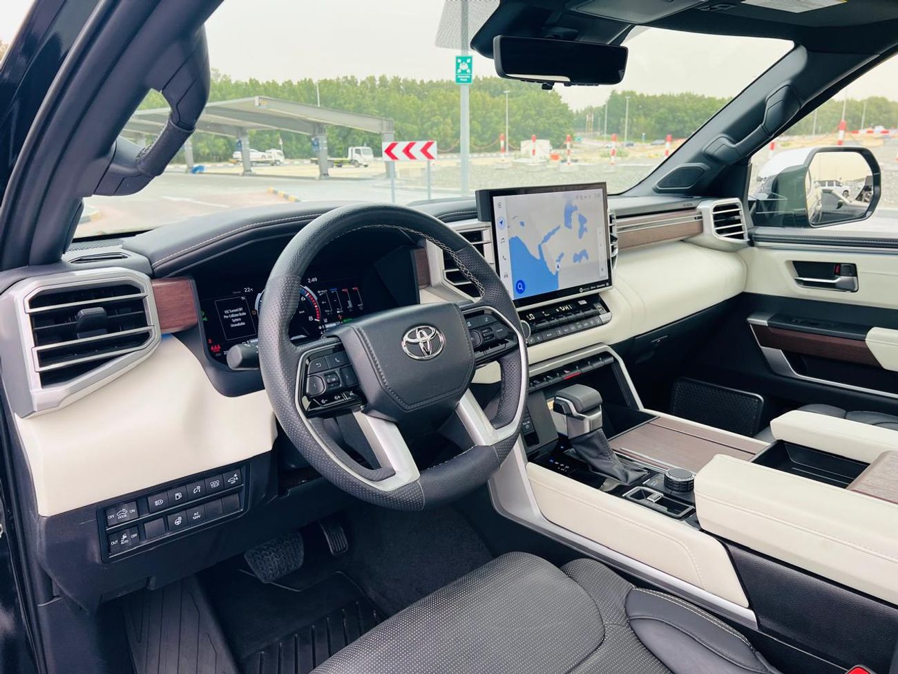 Toyota Tundra CAPSTONE