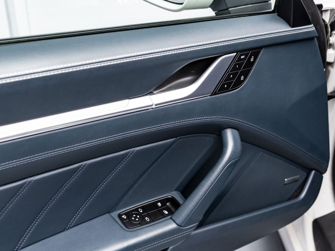 بورش 911 2022 Porsche Turbo S, 3.8L F6, 4WD, 640 bhp, 8 Speed Automatic (PDK)