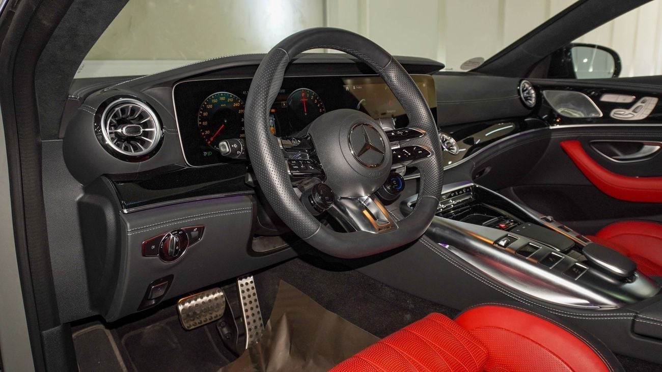 مرسيدس بنز GT 63 S V8 BITURBO E PERFORMANCE