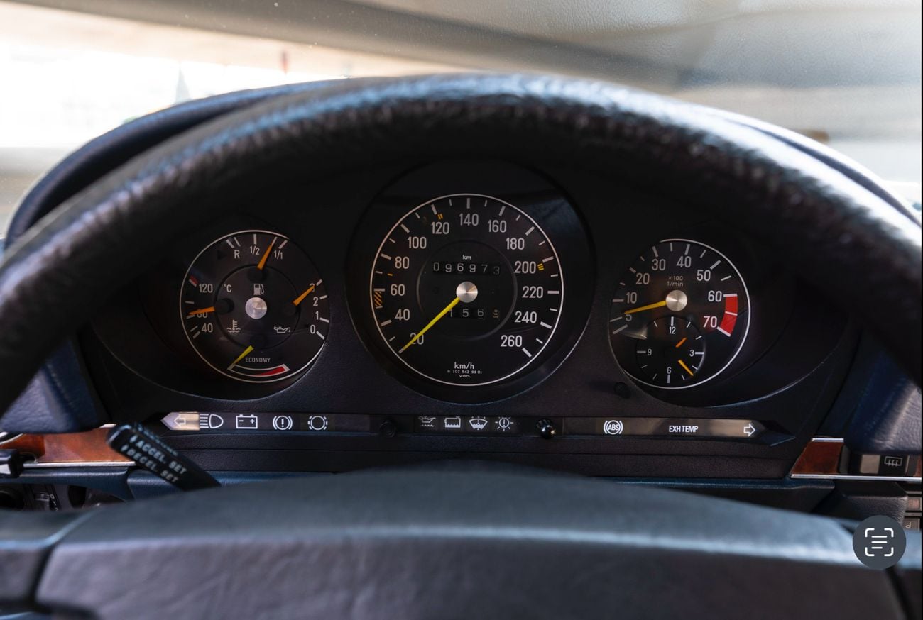 مرسيدس بنز SL 560 1987 Lmited Mercedes-Benz SL560