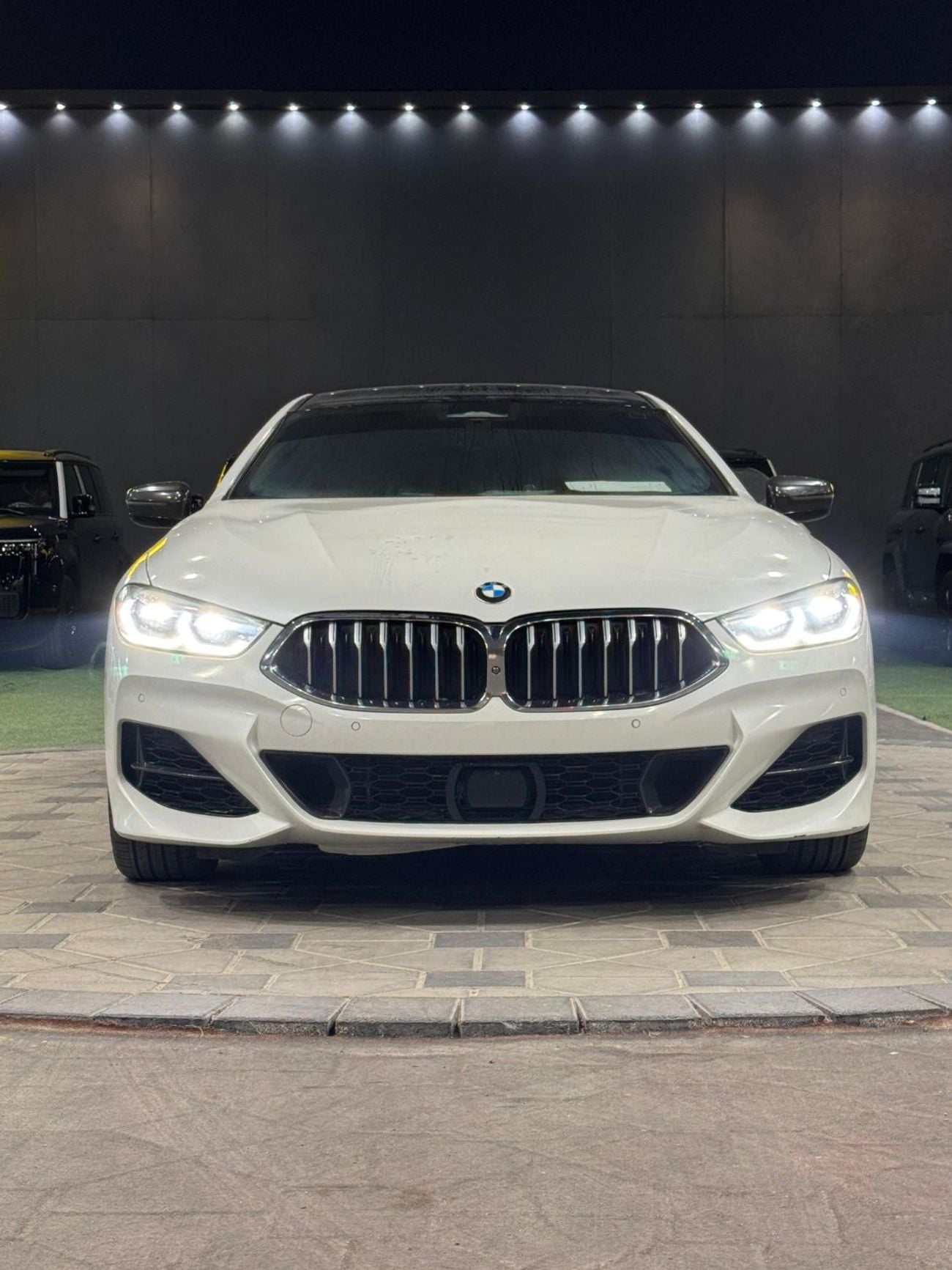 بي أم دبليو 840i Std 3.0L Sedan