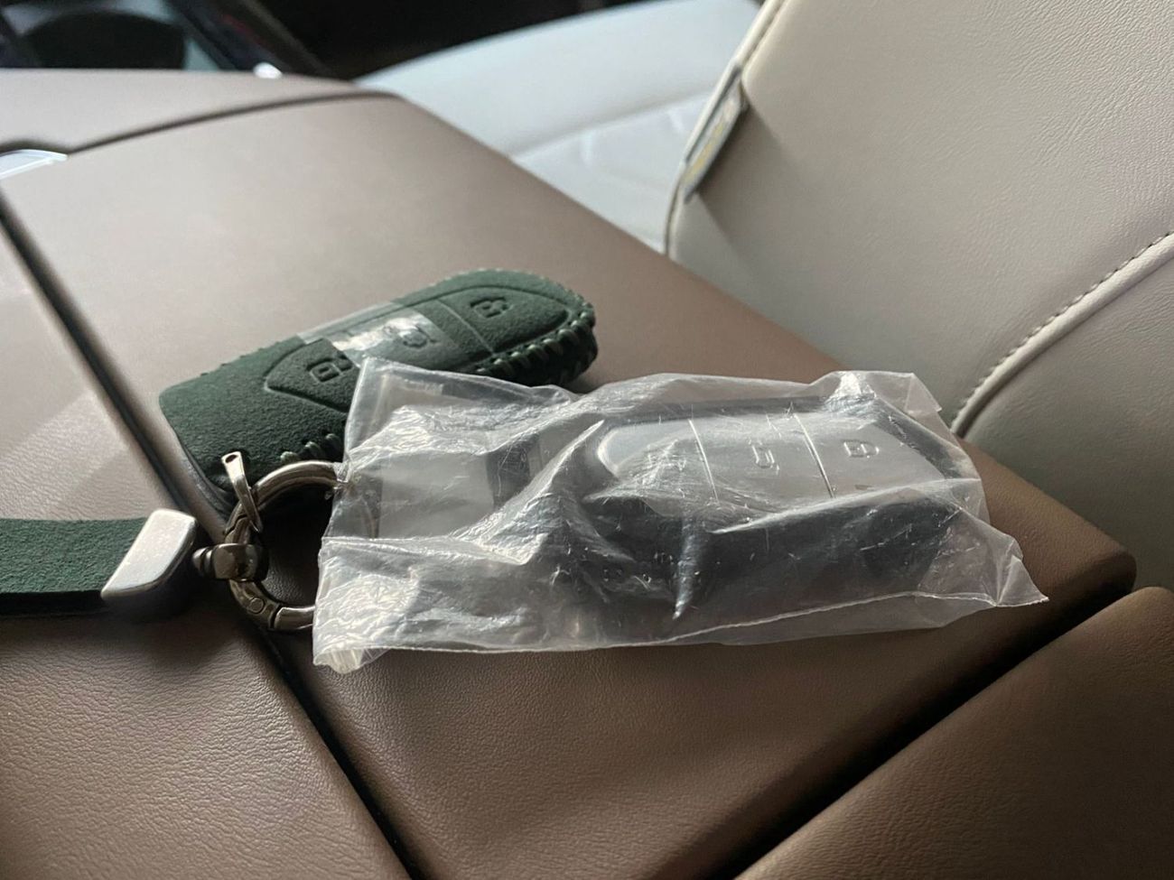 ربدان وان SUMMER OFFER - RABDAN ONE V6 2022 - GCC SPECS - WARRANTY - FULL SERVICE HISTORY - 2 KEYS  21 000 KM