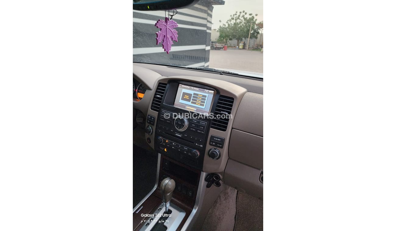 نيسان باثفايندر 5.6 لتر 8 سلندر