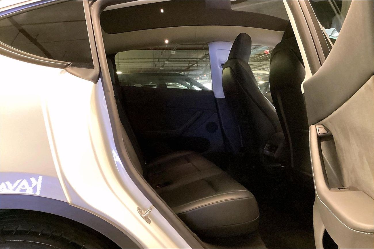 تسلا موديل Y Long Range (Dual Motor) | National Day Celebration | شامل الضمان | 0 ﺪﻔﻋﺓ ﺃﻮﻟﻯ