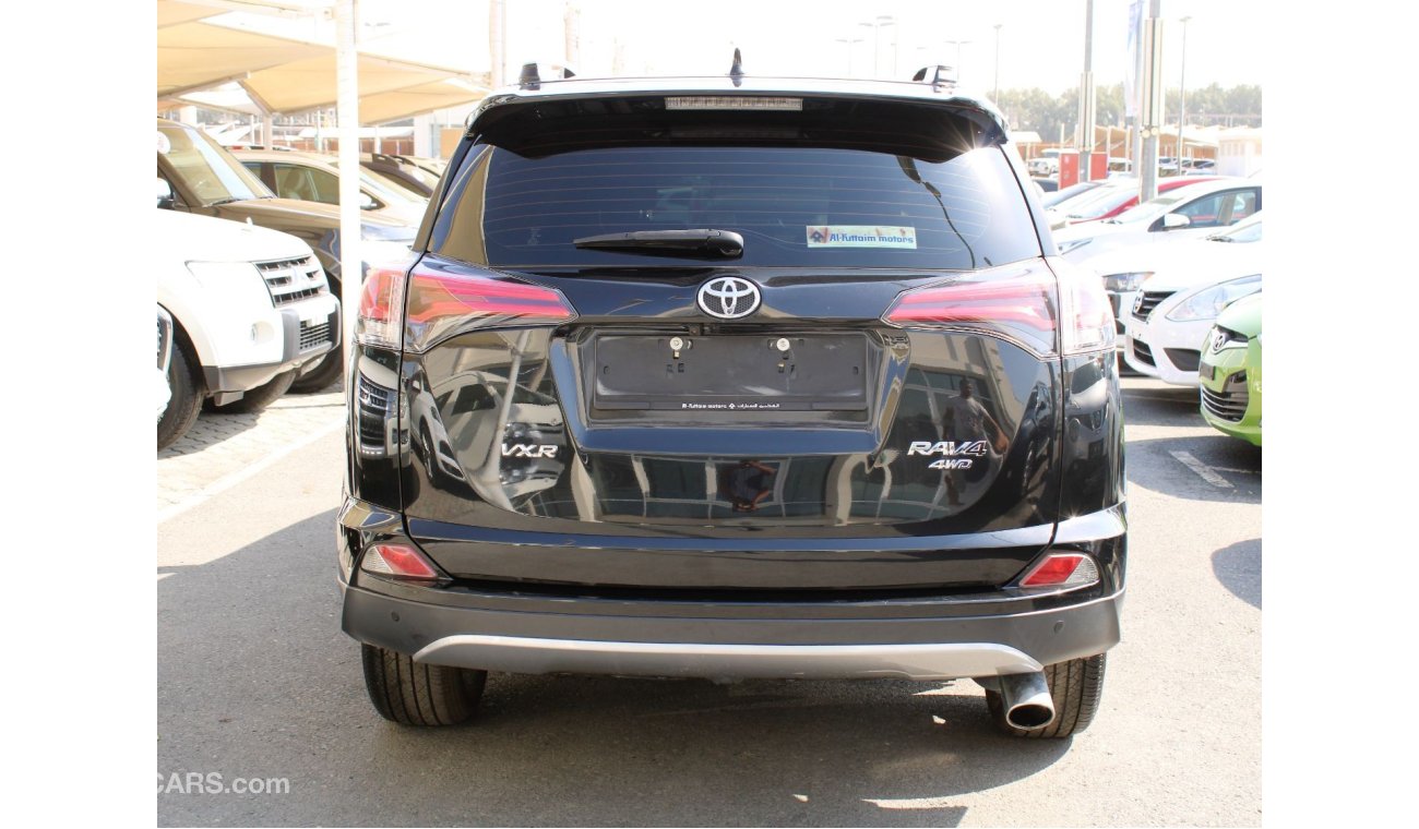 Toyota RAV4 ACCIDENTS FREE - ORIGINAL PAINT - GCC - VXR - FULL OPTION - CAR IS IN PERFECT CONDITION  INSIDE OUT