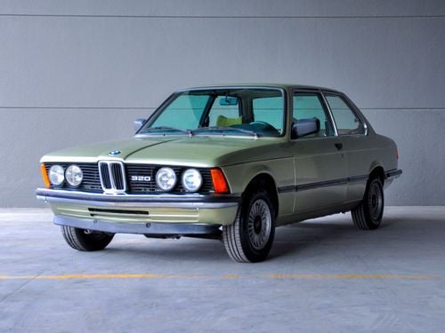 بي أم دبليو 320 E21 Carburetor