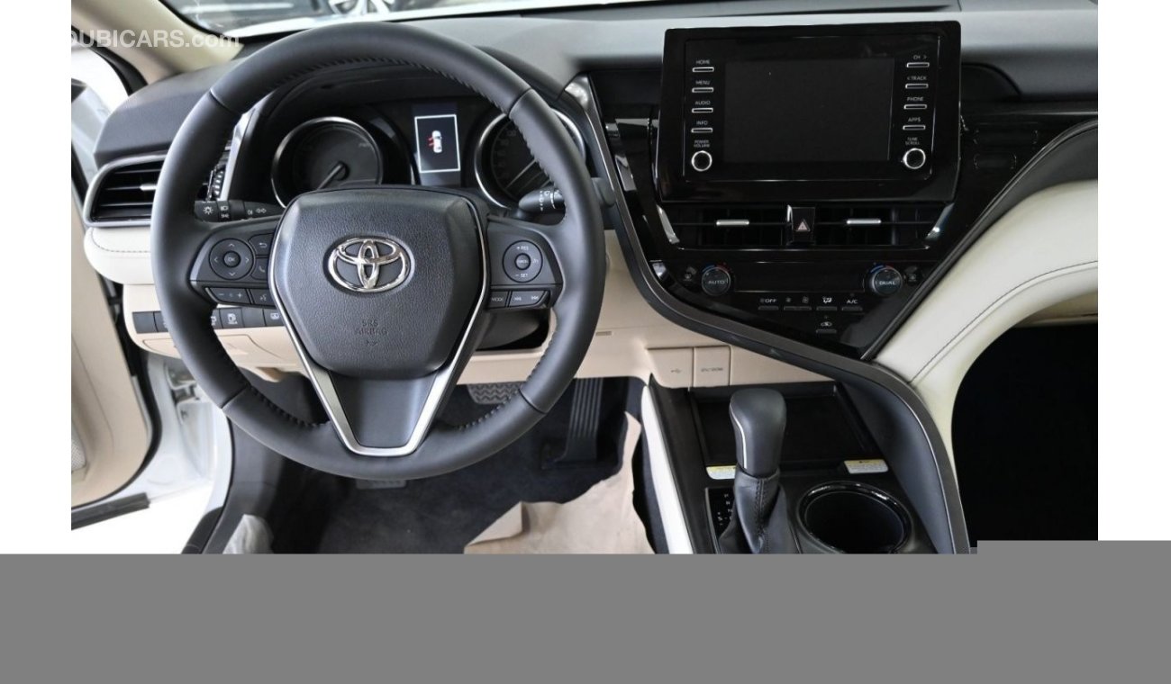 Toyota Camry GLE Hybrid 2024