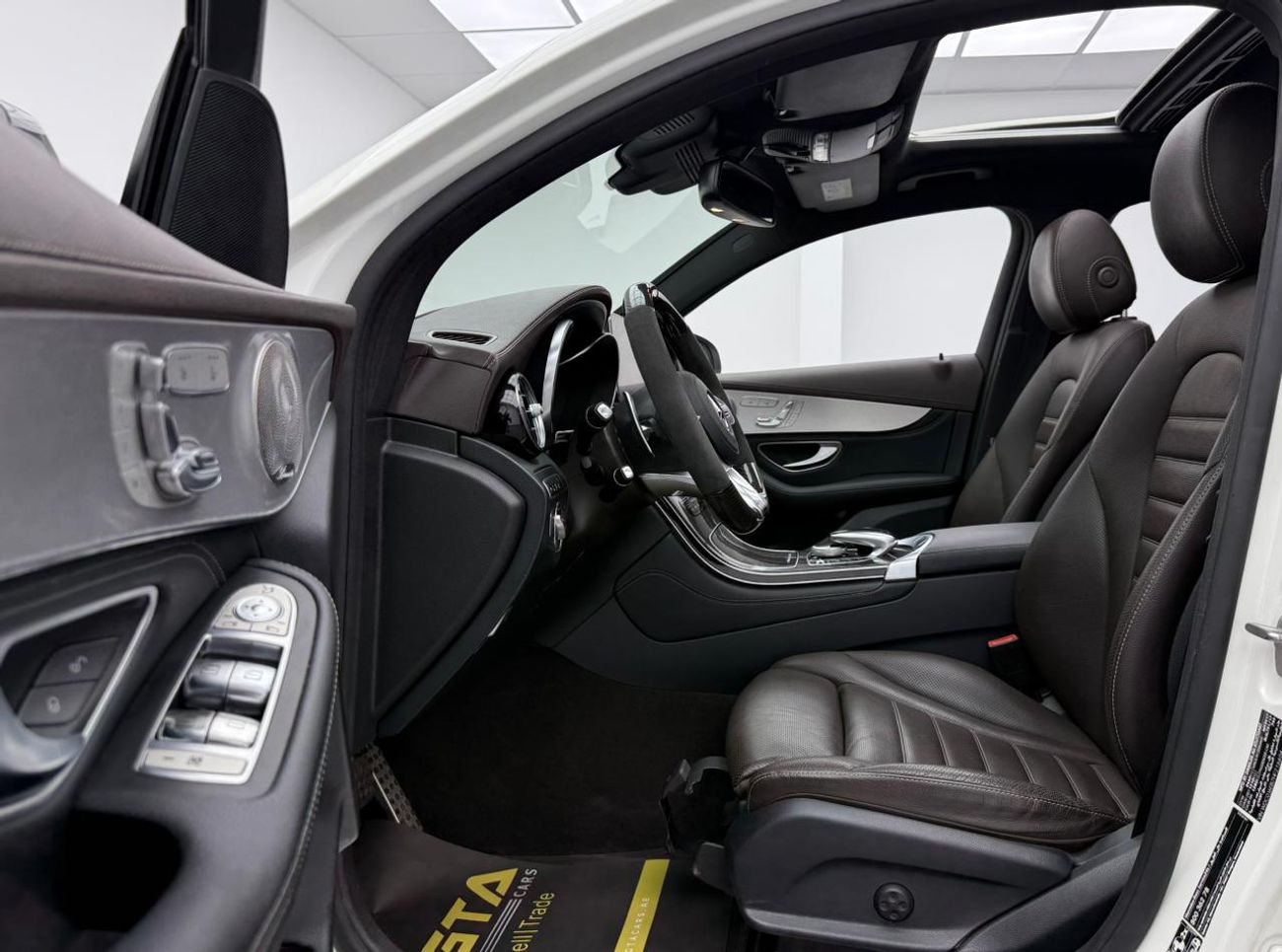 مرسيدس بنز GLC 43 AMG 4MATIC 3.0L (367 HP) 2017 Mercedes Benz GLC43 AMG 4MATIC+ Coupe, 2026 AAA Warranty, Excellent Condit