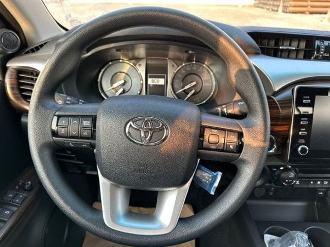 تويوتا هيلوكس 2026 Toyota Hilux SR5 Double Cab Pickup 4.0L V6 Petrol A/T 4x4 Export Only