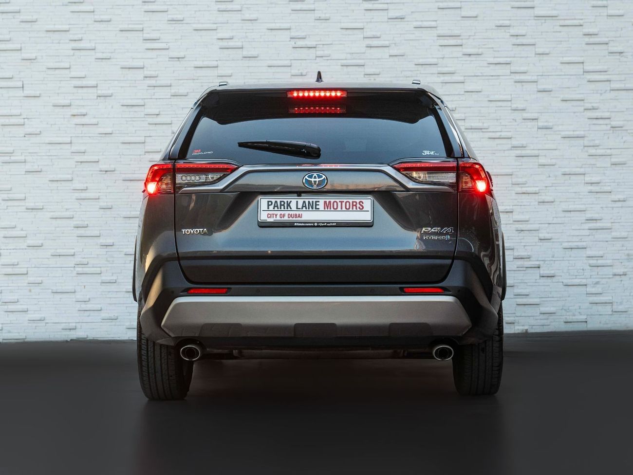 Toyota RAV4 AED 2,327 PM • RAV 4 HYBRID VXR • ONLY 11,500 KMS • OFFICIAL AL FUTTAIM MOTORS TOYOTA WARRANTY