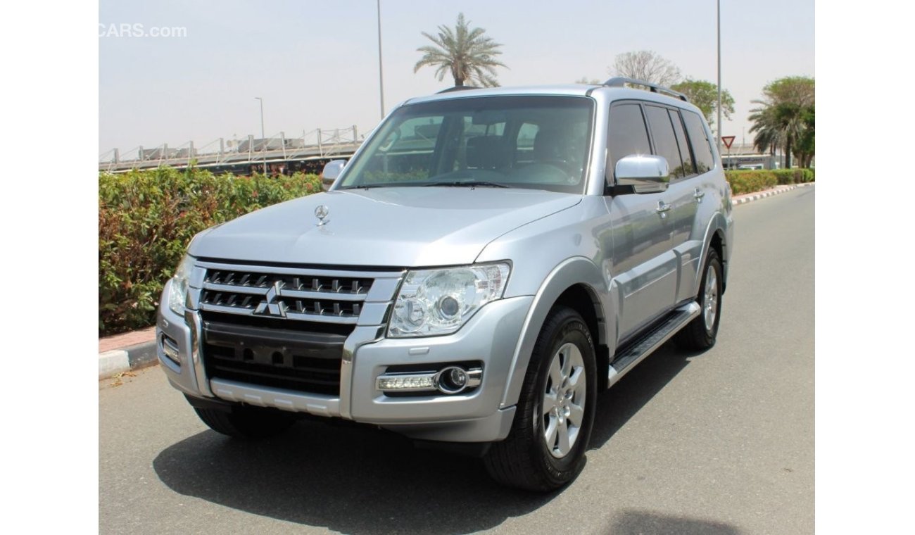 ميتسوبيشي باجيرو 2016/ PAJERO/ 3.5/ TOP SPECS/ GCC/ FULL SERVICE HISTORY / 100% FREE OF ACCIDENT / 1 YEAR WARRANTY