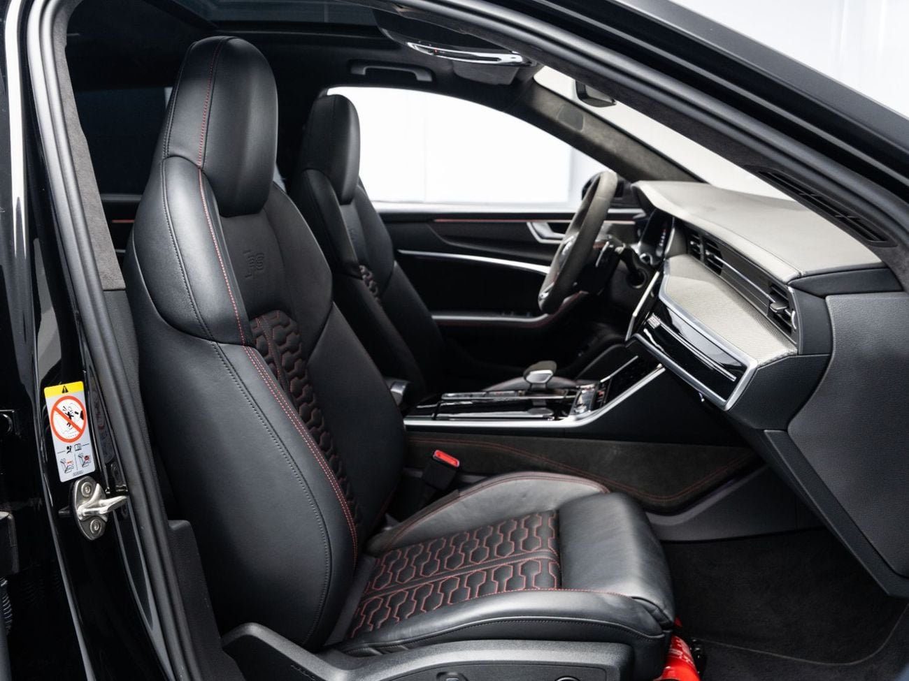 أودي RS6 BUY NOW, PAY 2027 | THE BLACKLINE STANDARD | June 2028 Audi Warranty, GCC