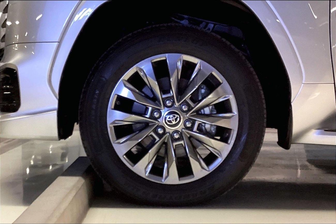 Toyota Land Cruiser VXR | National Day Celebration | Guaranteed Warranty | 0 Down Payment