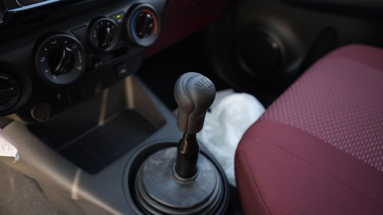 تويوتا هيلوكس GL 2.4 L d