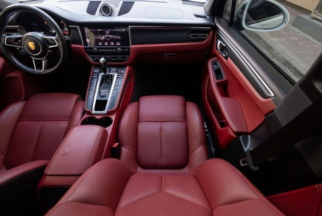 Porsche Macan Std 2.0L (252 HP) Porsche Macan 2021 GCC under Warranty with Flexible Down-Payment.